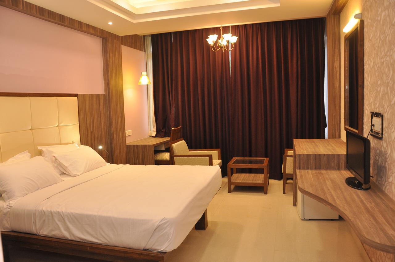 Hotel Panaji Residency Esterno foto