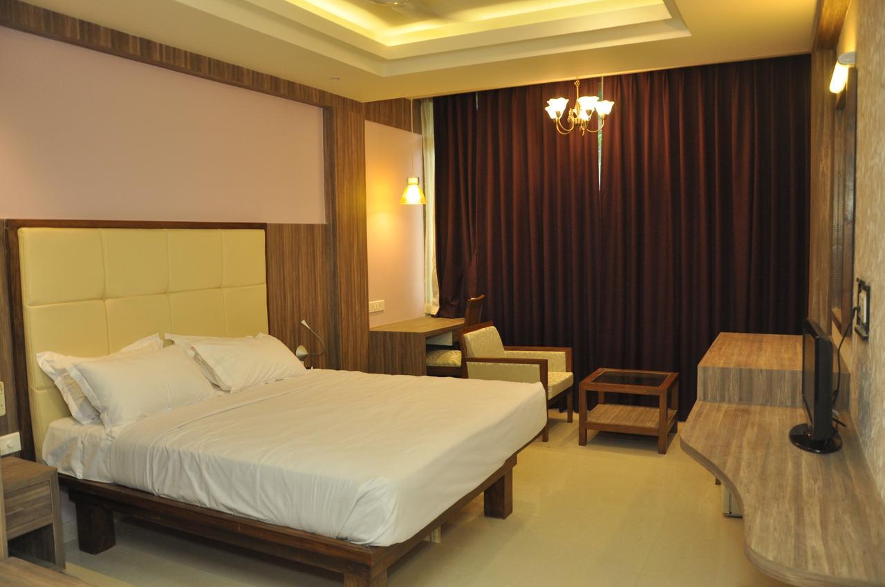 Hotel Panaji Residency Esterno foto